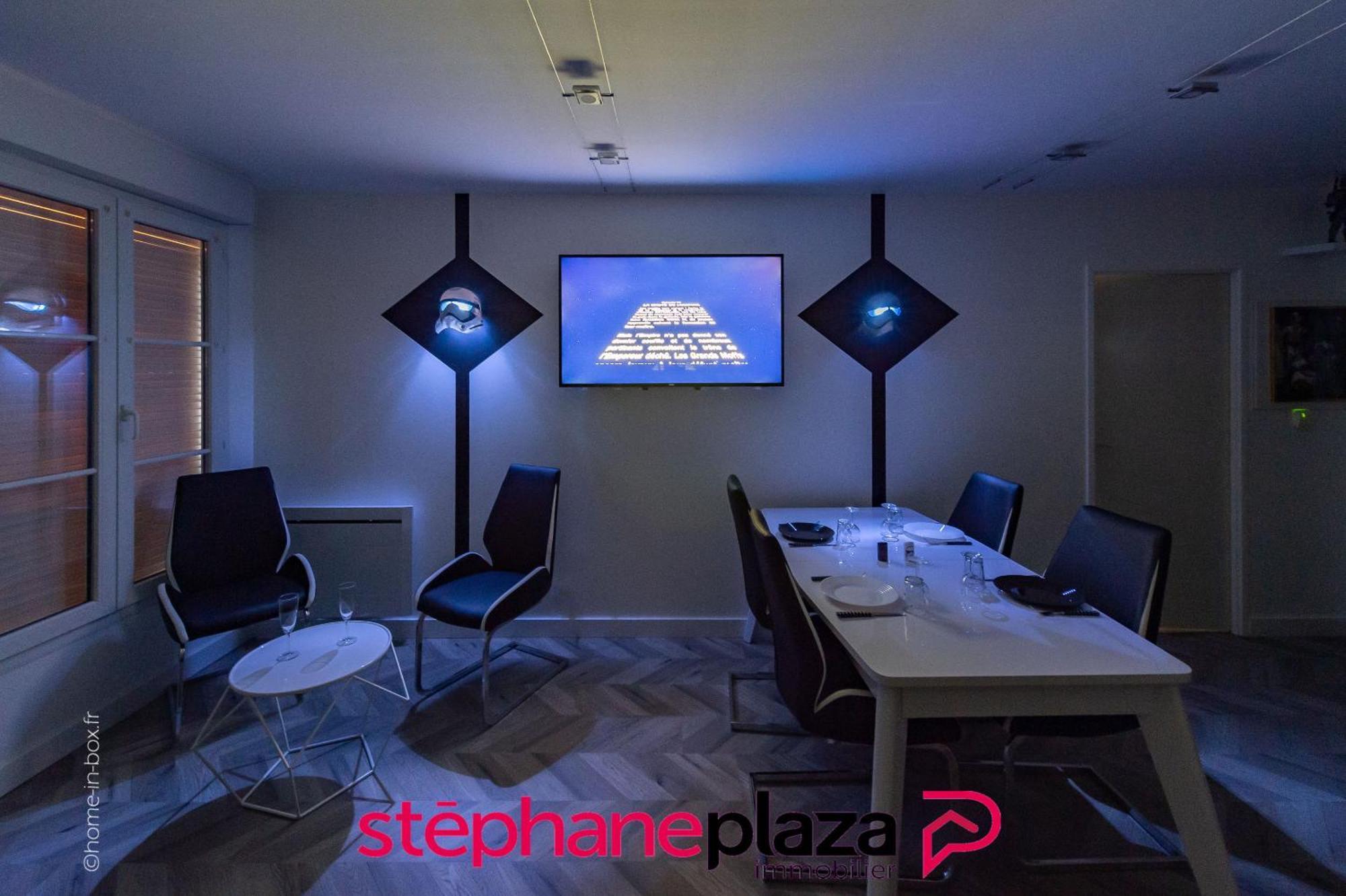 Apartment Plaza Star Wars